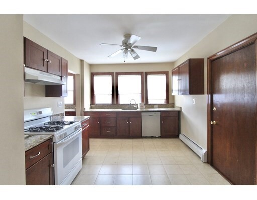 Primary Photo - 79 Highland Ave