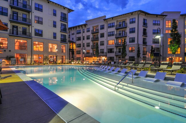 Piscina - ZZZBell Buckhead West