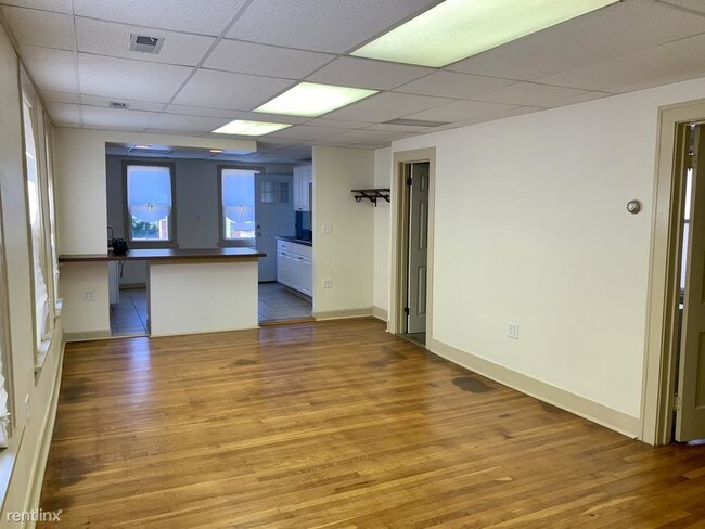 Building Photo - 6221 St Clair Ave