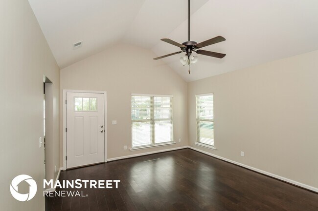 Foto del edificio - 530 Briar Ridge Cir