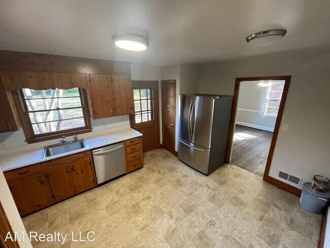 Foto del edificio - 4 br, 2.5 bath House - 2126 Sagamore Road
