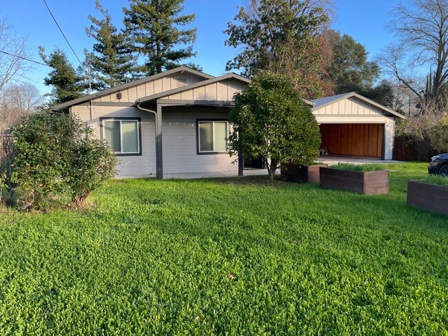 Building Photo - 8108 Mariposa Ave