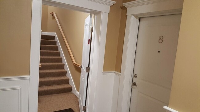 Building Photo - 2 Silver St