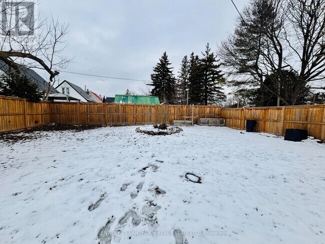 Photo du bâtiment - 4 Weeks Ave