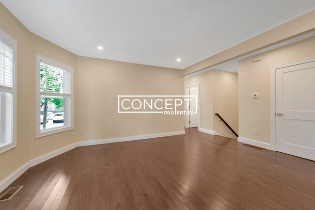 Building Photo - 161 4th St