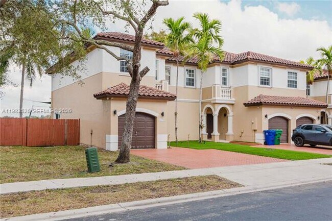 Building Photo - 12735 SW 49th Ct