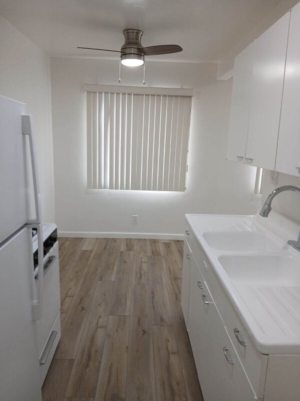 Foto del edificio - 820 S Rosemead Blvd