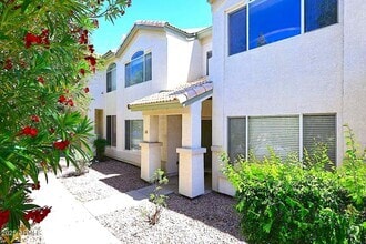 Building Photo - 4805 E Kachina Trail