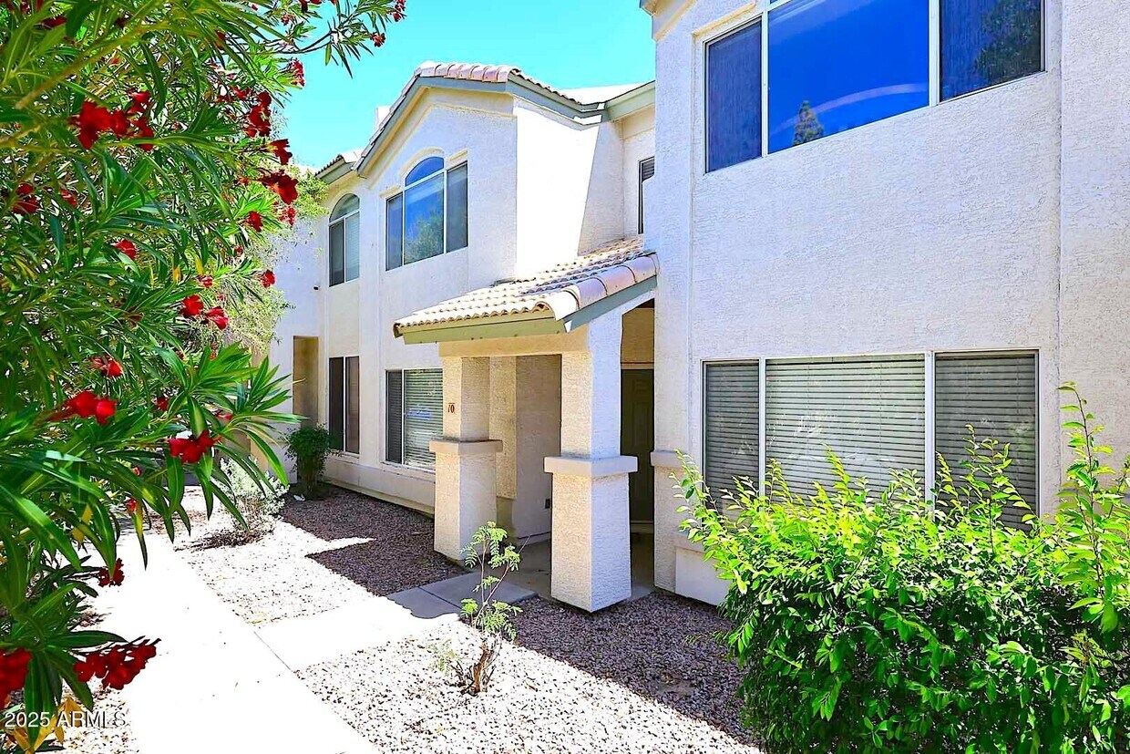Foto principal - 4805 E Kachina Trail