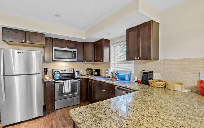 Foto del edificio - 127 Birdseye View Dr