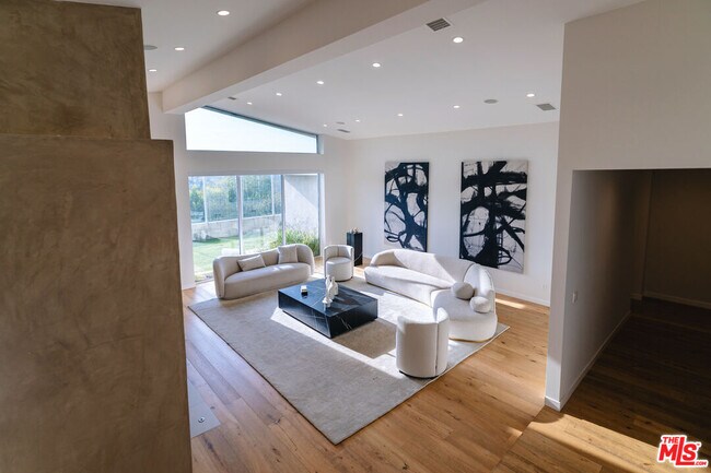 Foto del edificio - 3423 Scadlock Ln