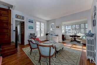 Building Photo - 1622 1/2 29th St NW