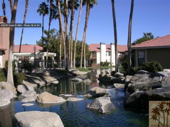 Foto del edificio - Beautiful Condo by the Lake