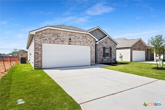 Building Photo - 1408 Almeda Rd