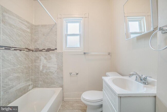 Foto del edificio - 3012 N Calvert St