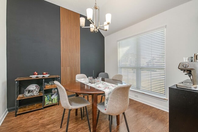 Foto del edificio - FEB 2026! Beautiful 3/2 Home w/ Huge Backyard in Edgewater!