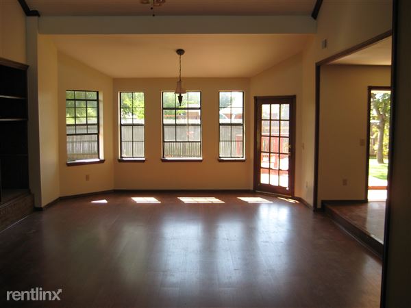 Building Photo - 3404 Justice Ct