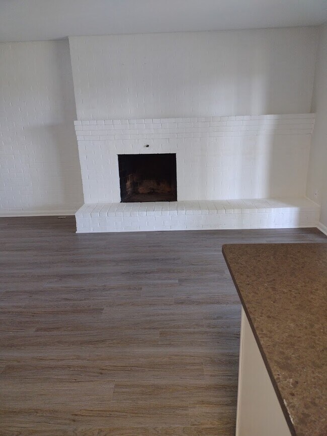 Building Photo - 159 Harvest Dr