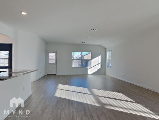 Foto del edificio - 5908 Geronimo Wy