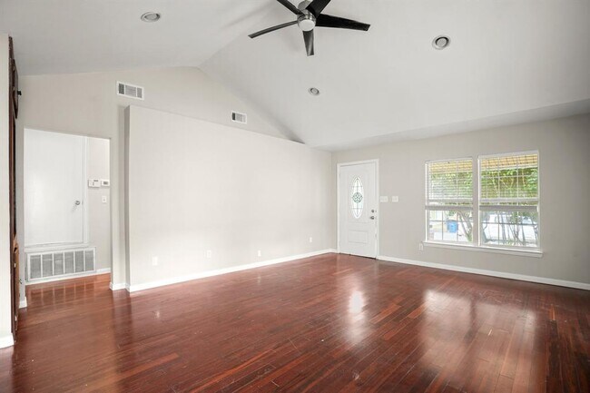 Foto del edificio - 922 E 50th St