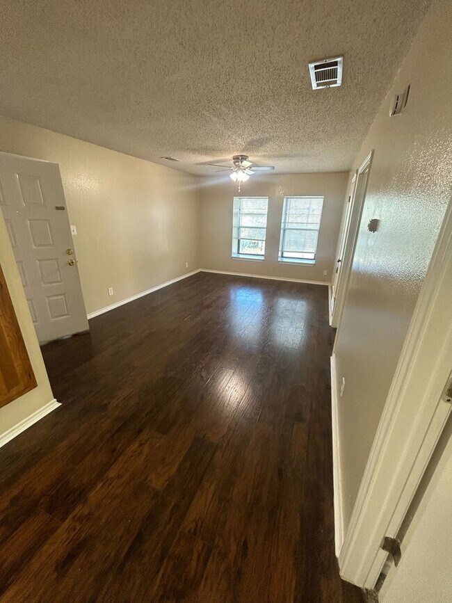 Foto del edificio - 1407 Margie St