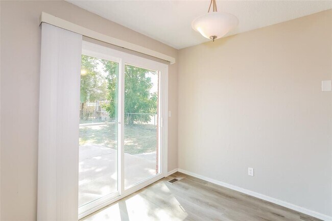 Foto del edificio - 436 NW 120th St