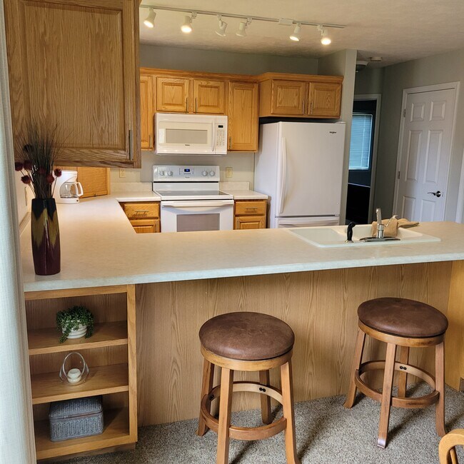 612 N 2nd Ave, Hastings, NE 68901 Townhome Rentals in Hastings NE