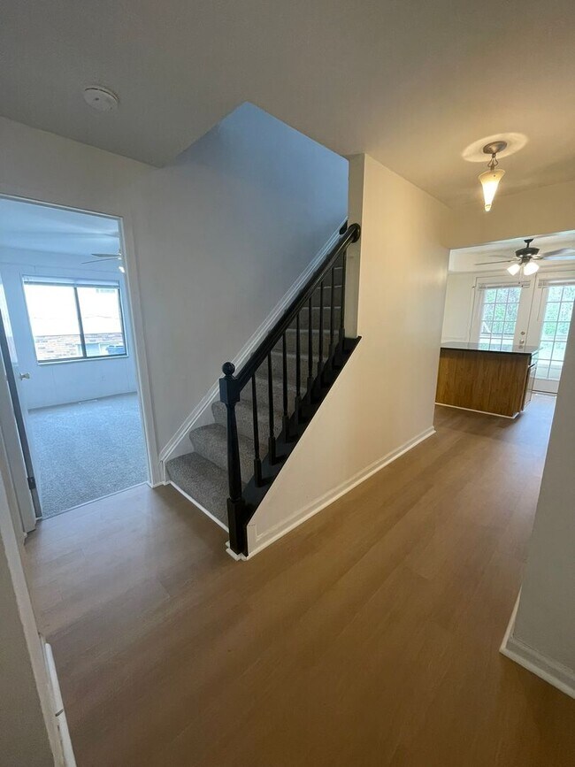 Foto del edificio - Four Bedroom Home for Rent in Sunflower Vi...