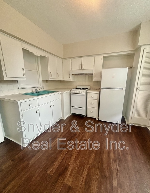 Building Photo - 51 Oakdale Ct