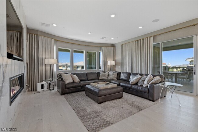 Building Photo - 9144 Las Manaitas Ave