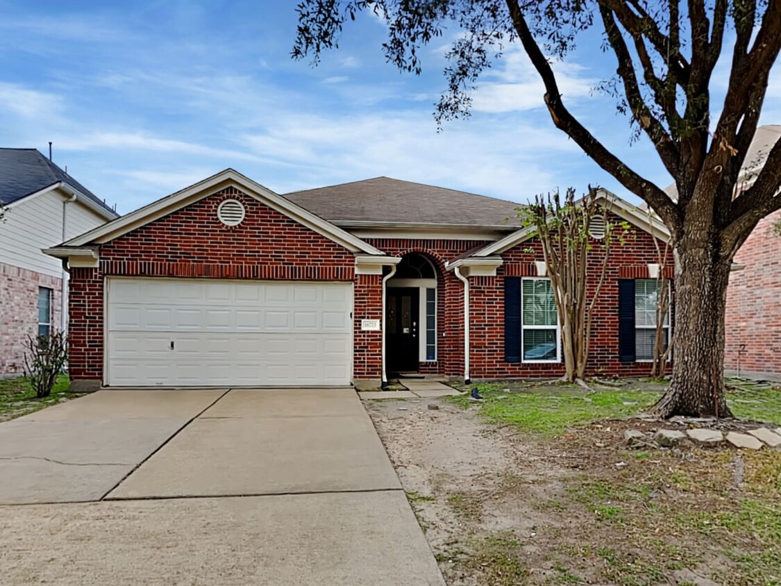 16722 Town Glade Dr - House Rental in Cypress, TX | Apartments.com