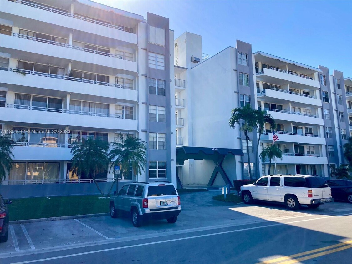 1080 94th St Unit 204, Bay Harbor Islands, FL 33154 Condo for Rent in Bay Harbor Islands, FL