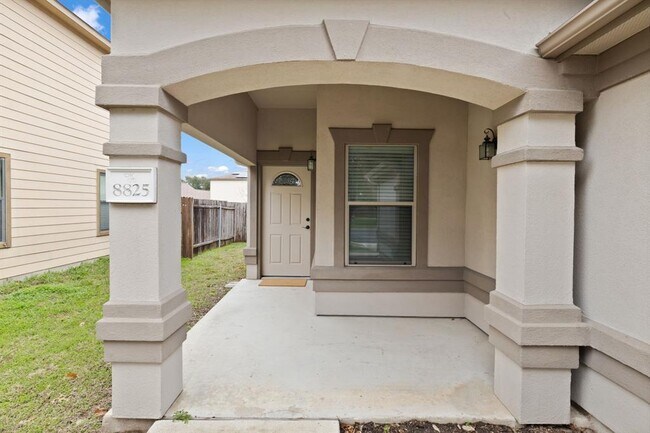 Building Photo - 8825 Stambourne St