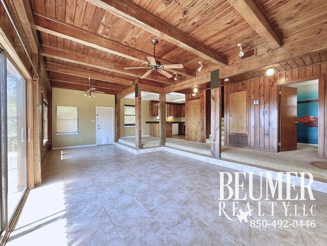 Building Photo - 15025 Innerarity Point Rd