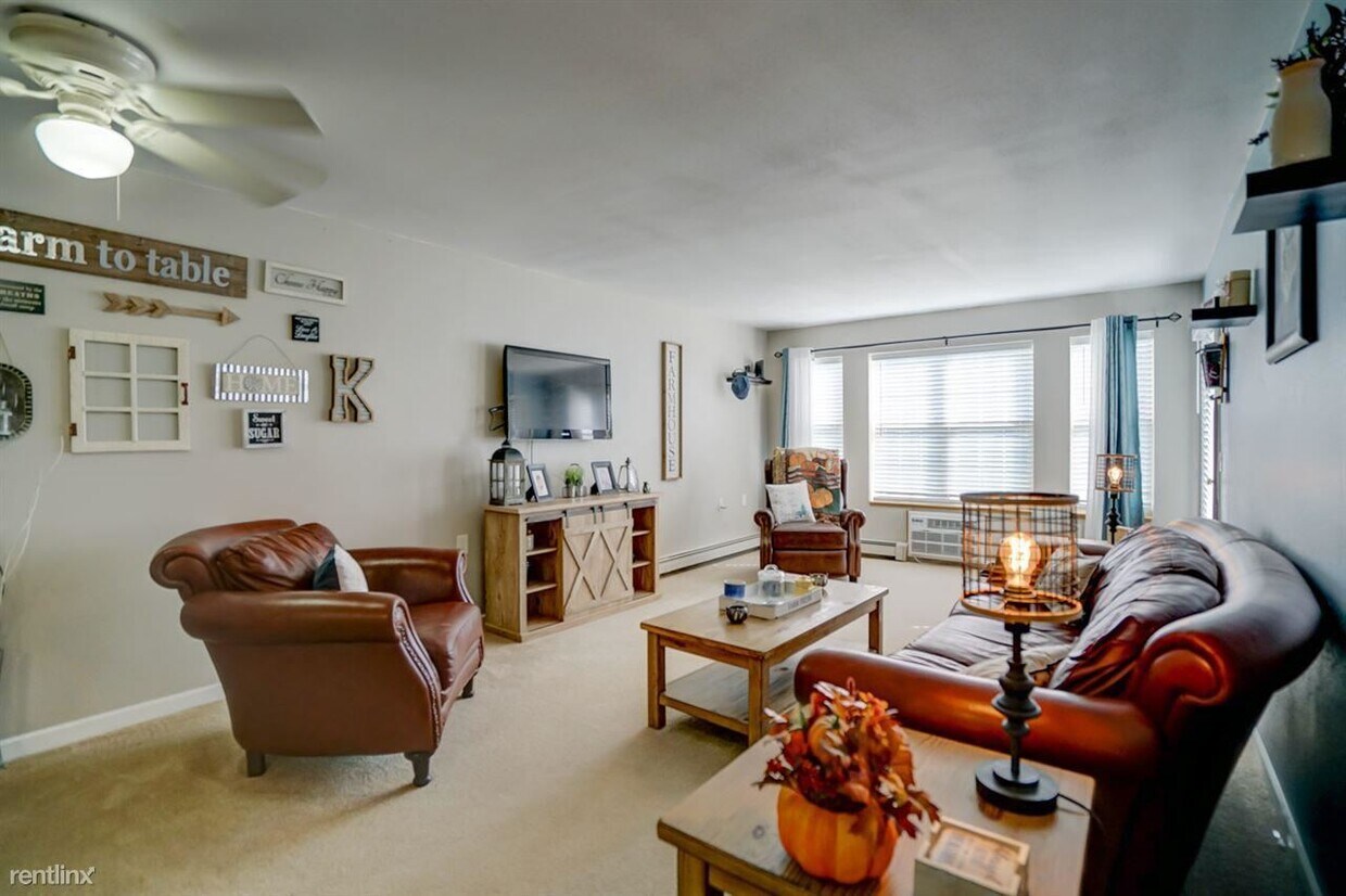 Foto principal - 1625 Kings Mill Way