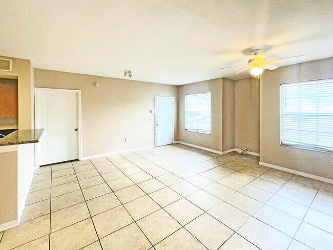 Foto del edificio - 140 SW Peacock Blvd