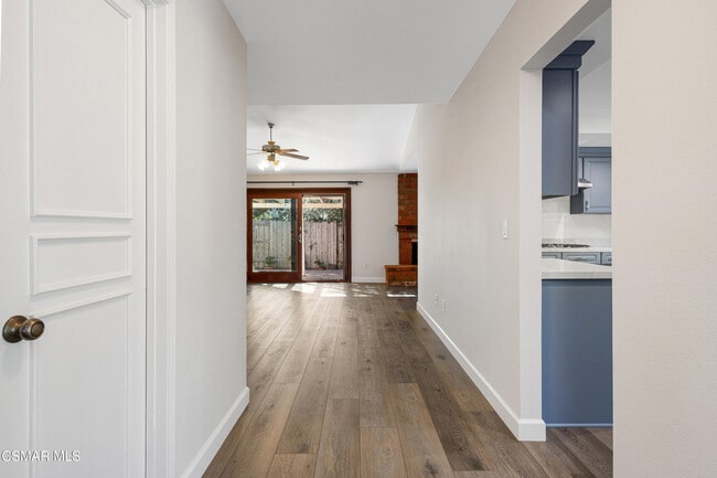 Building Photo - 462 Raindance St