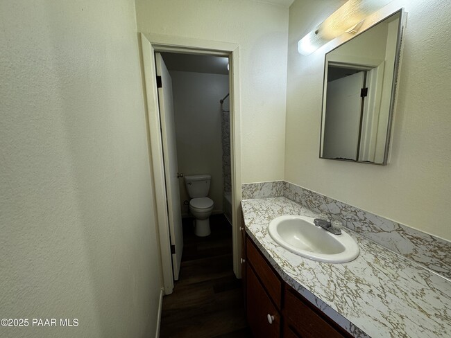 Foto del edificio - 4251 N Viewpoint Dr