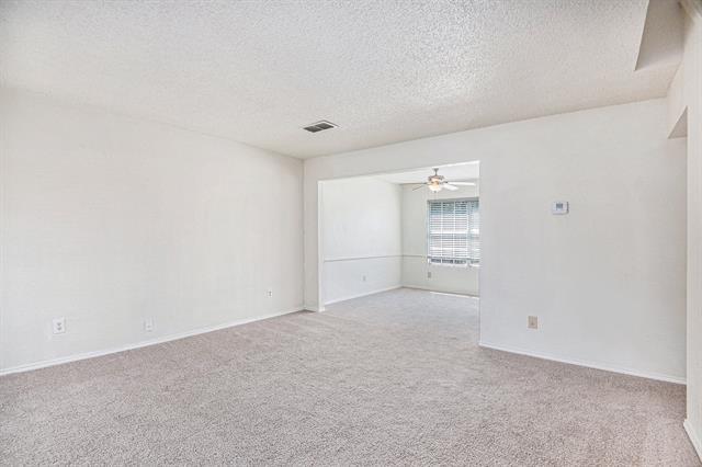 Building Photo - 8201 Cloverglen Ln