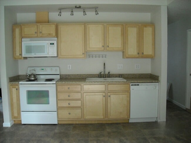 Building Photo - 26200 195th Pl SE