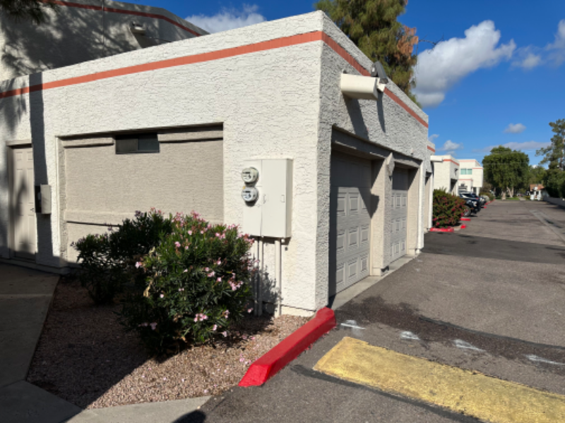 Building Photo - 985 N Granite Reef Rd