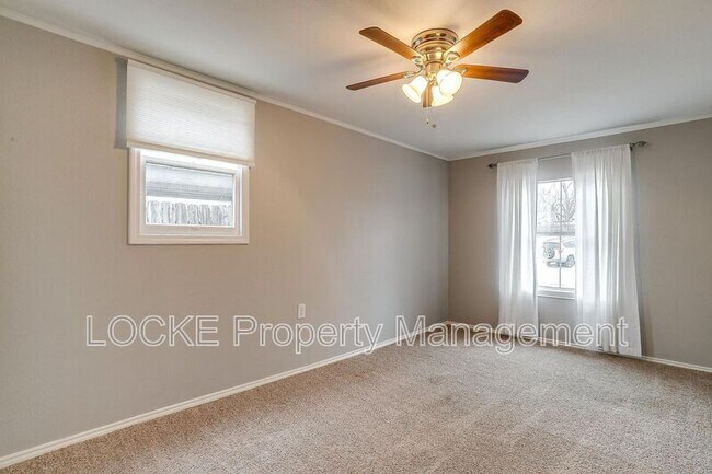 Building Photo - 3024 8th Ave