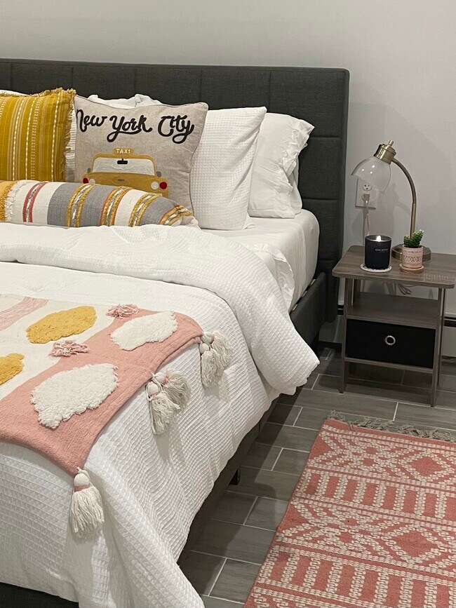 Foto del edificio - 10714 166th St