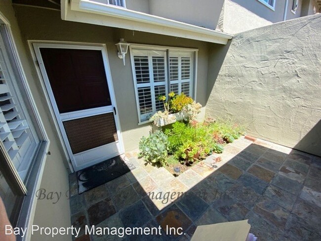 Building Photo - 3 br, 2 bath House - 19220 Creekside Lane