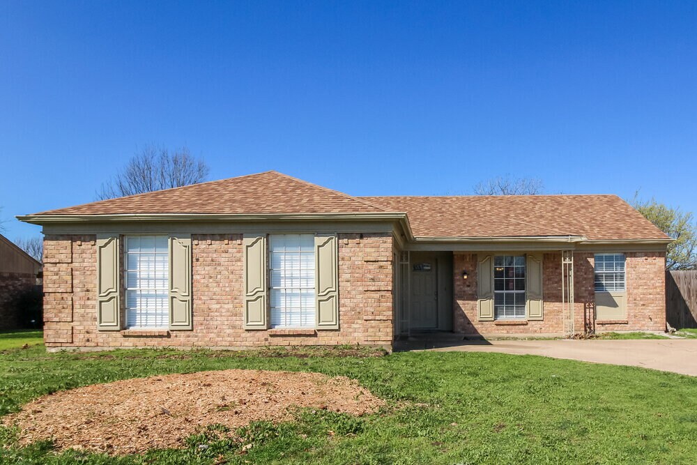 Primary Photo - 7013 Silver Sage Dr