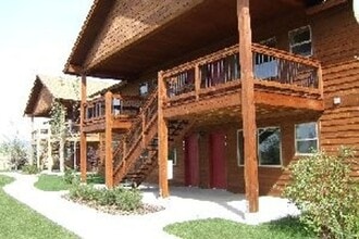 Building Photo - 220 Homestead Dr