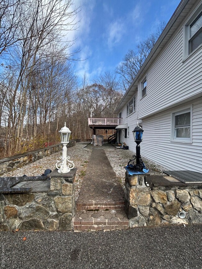 Foto del edificio - 2355 Vista Ct