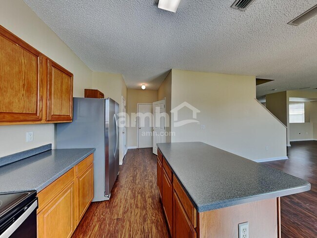 Foto del edificio - 11484 Brian Lakes Dr N