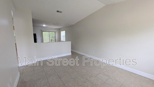 Building Photo - 8264 Continental Dr