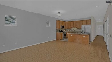 Building Photo - 948 W 15th Pl